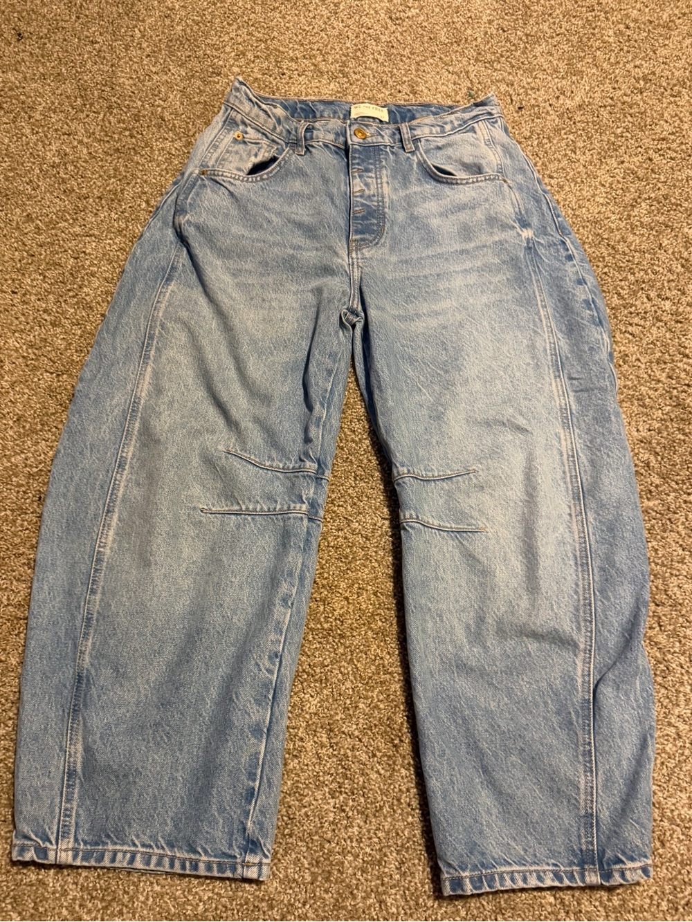 We The Free Faded Blue Barrel Good Luck Jeans - Picture 4 of 8